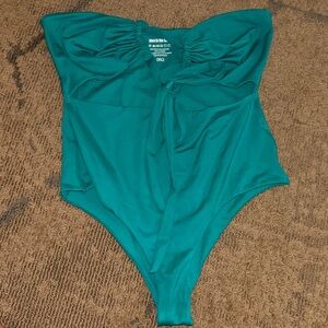 Versatile one piece swimwear